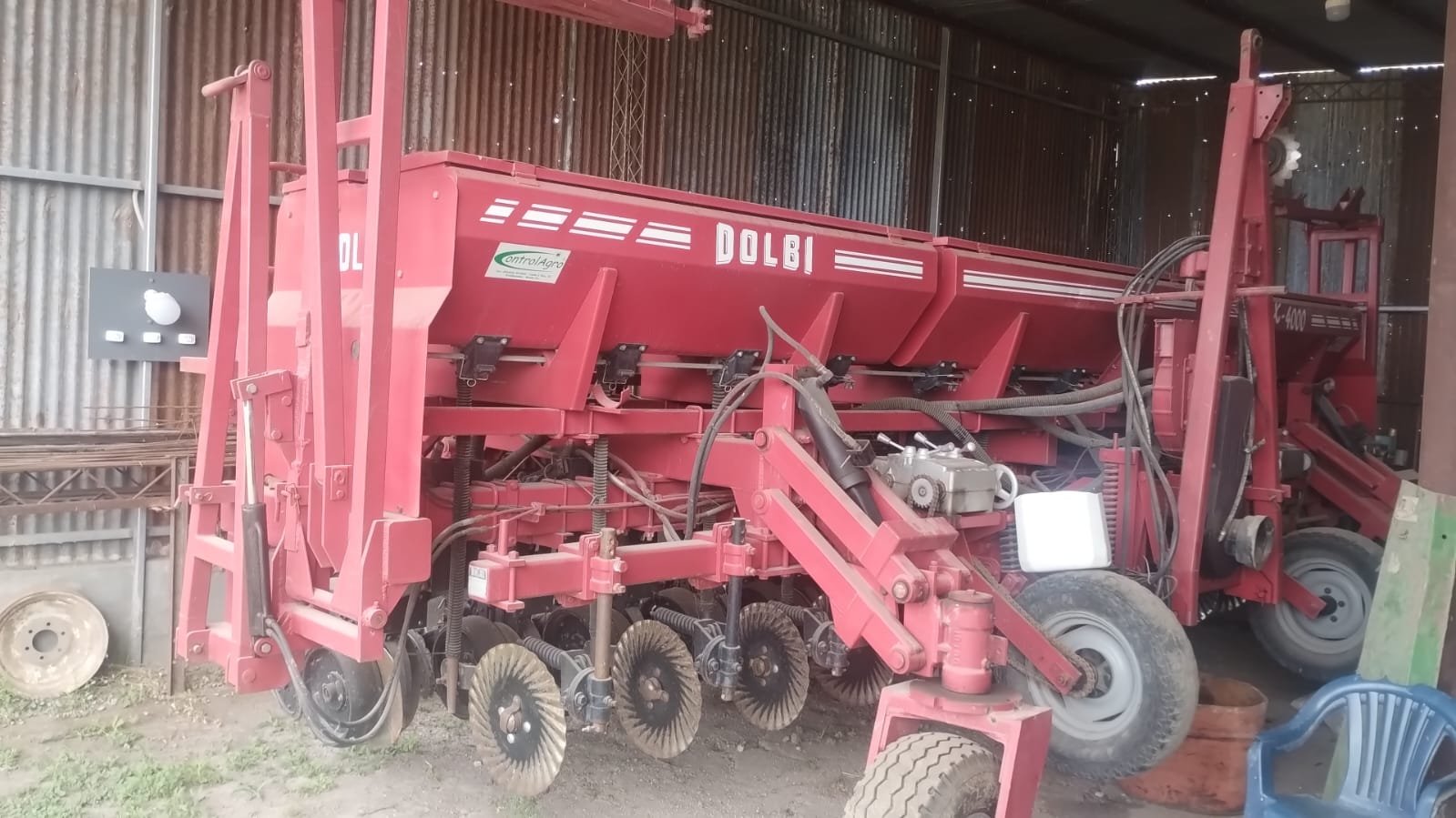 Sembradora Dolbi AX400 Neumática